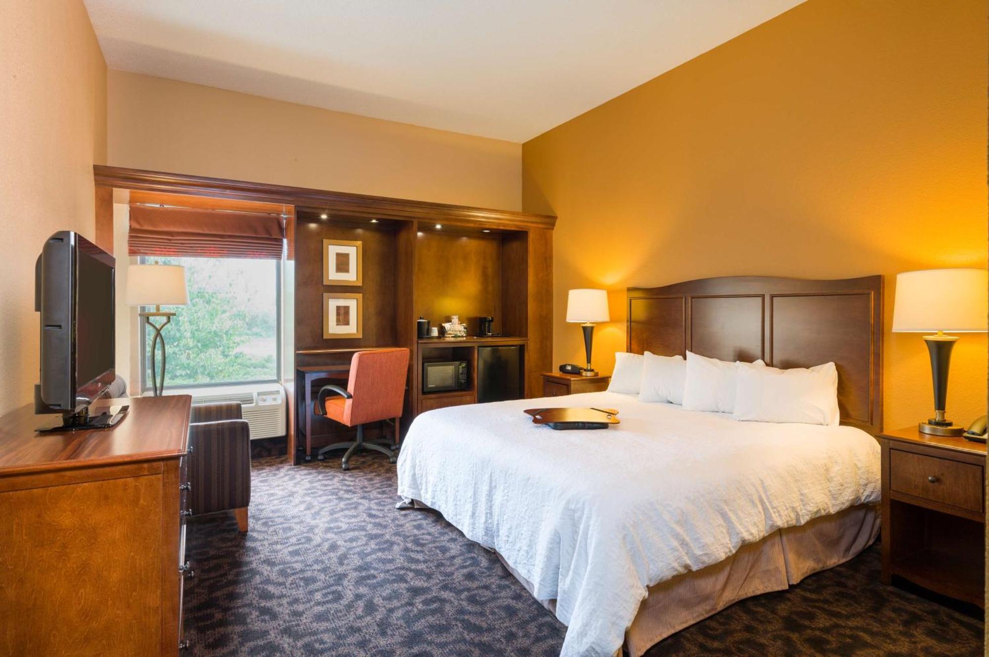 Hampton Inn Данвил Екстериор снимка