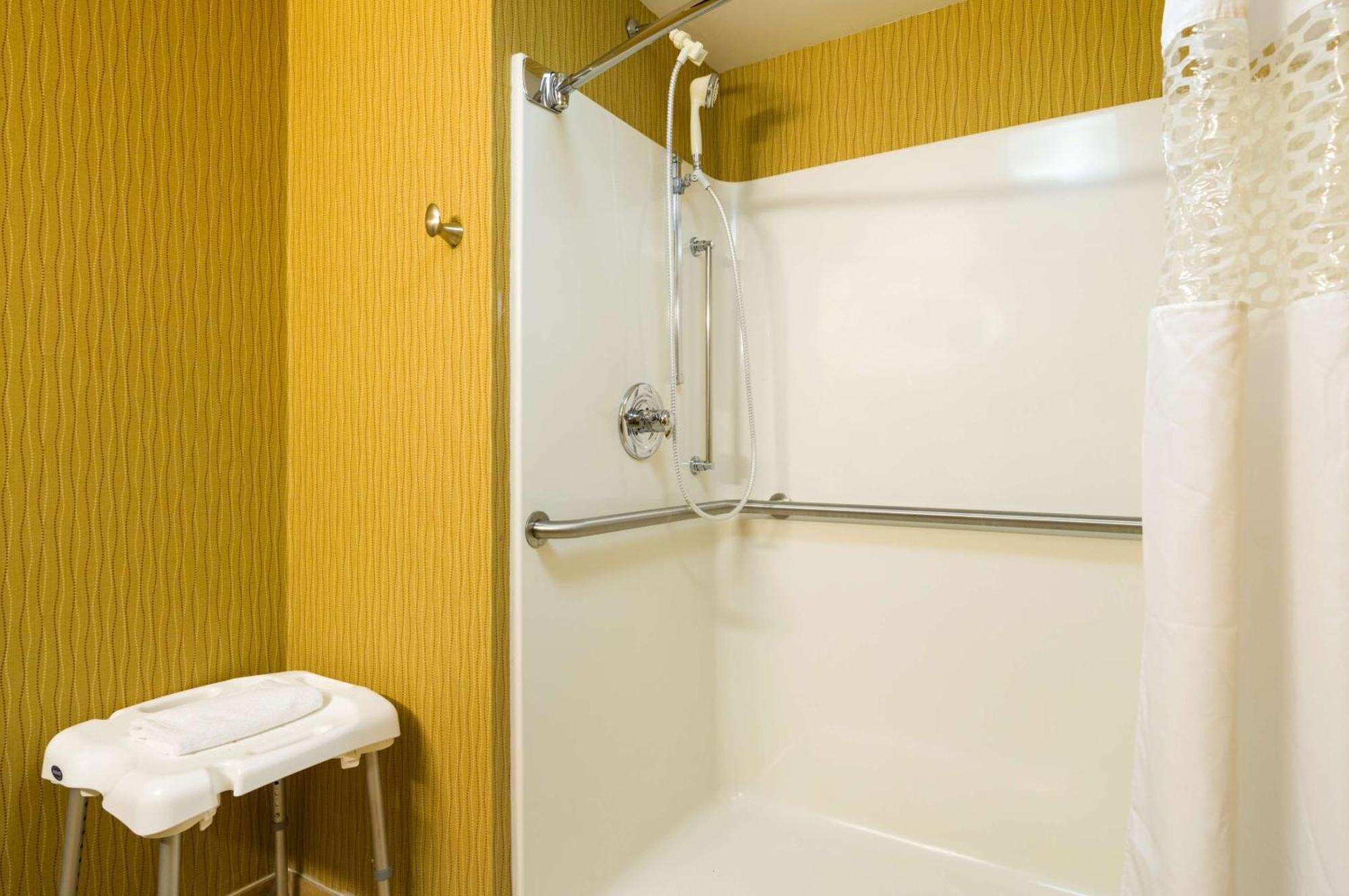 Hampton Inn Данвил Екстериор снимка