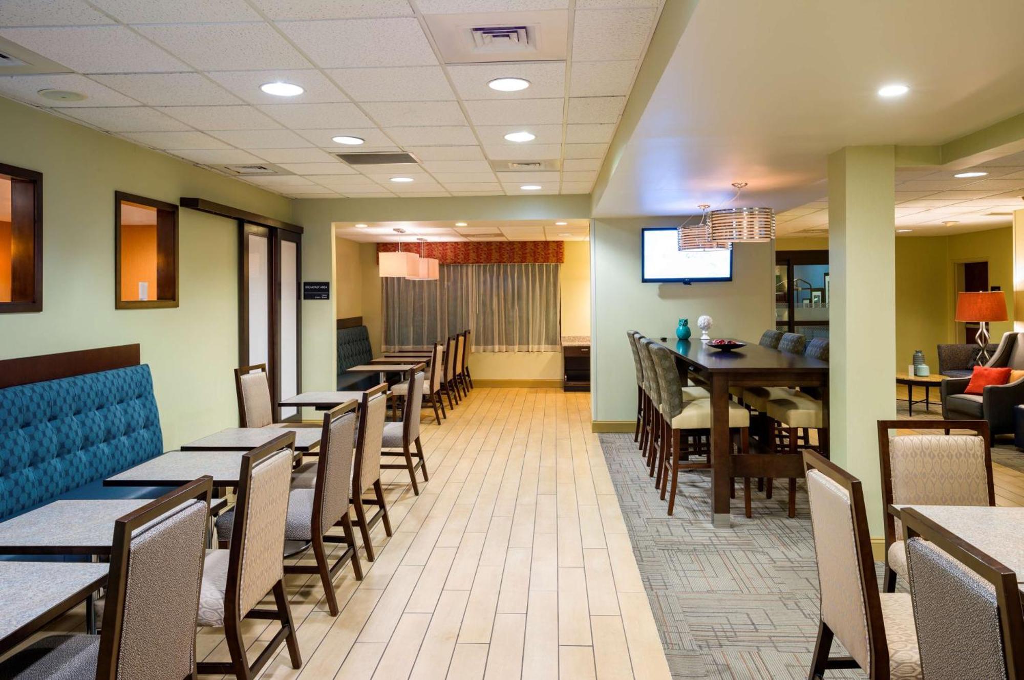 Hampton Inn Данвил Екстериор снимка