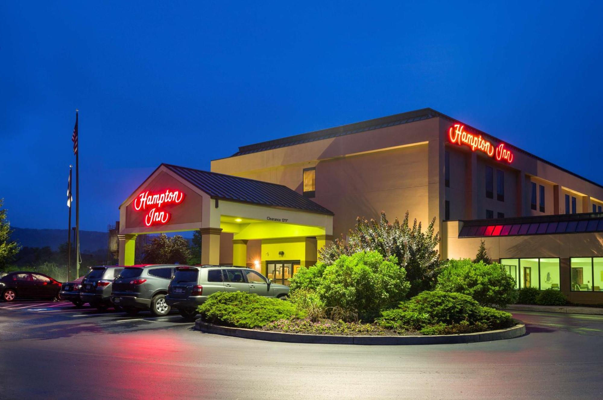 Hampton Inn Данвил Екстериор снимка