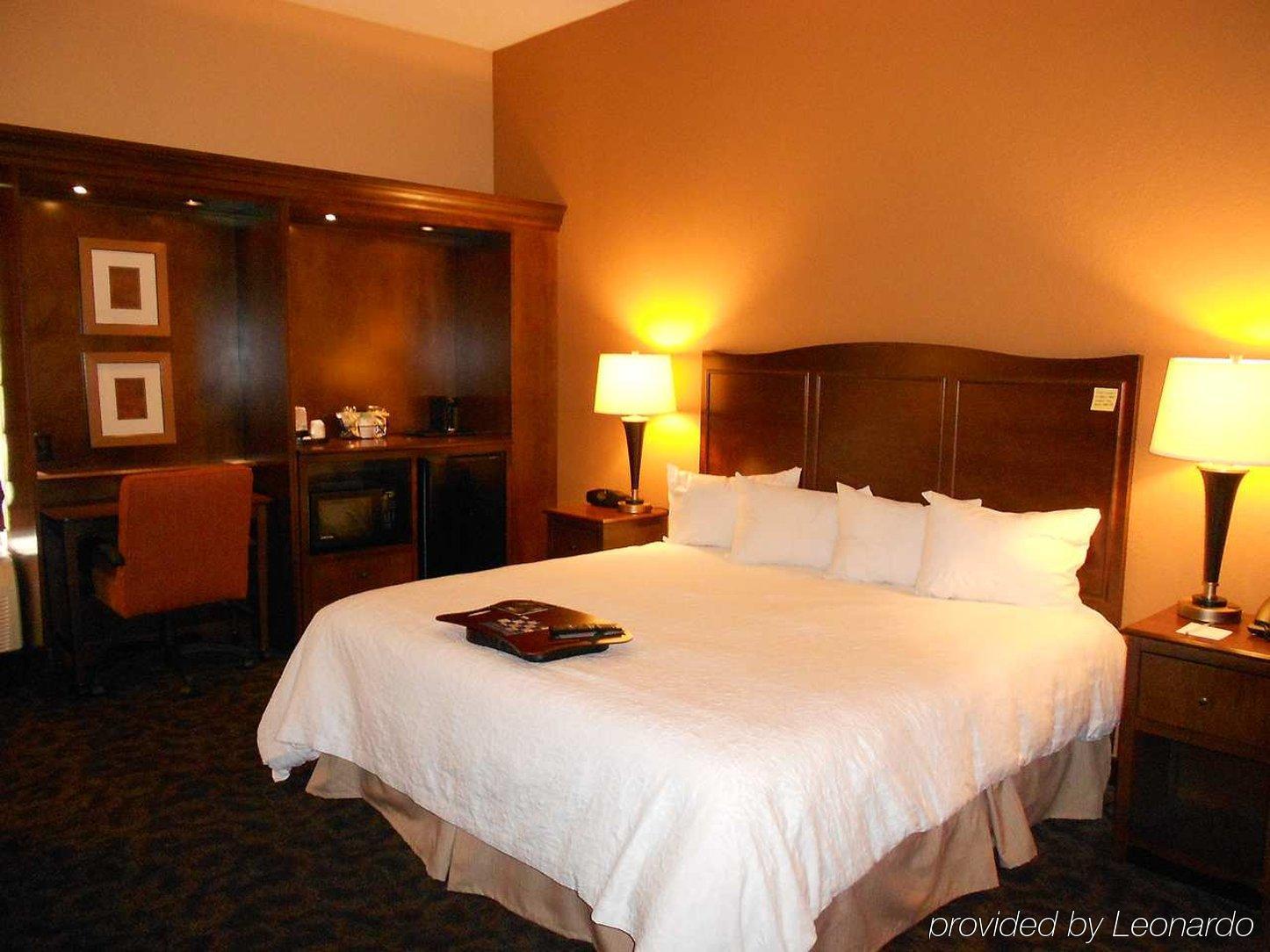 Hampton Inn Данвил Екстериор снимка