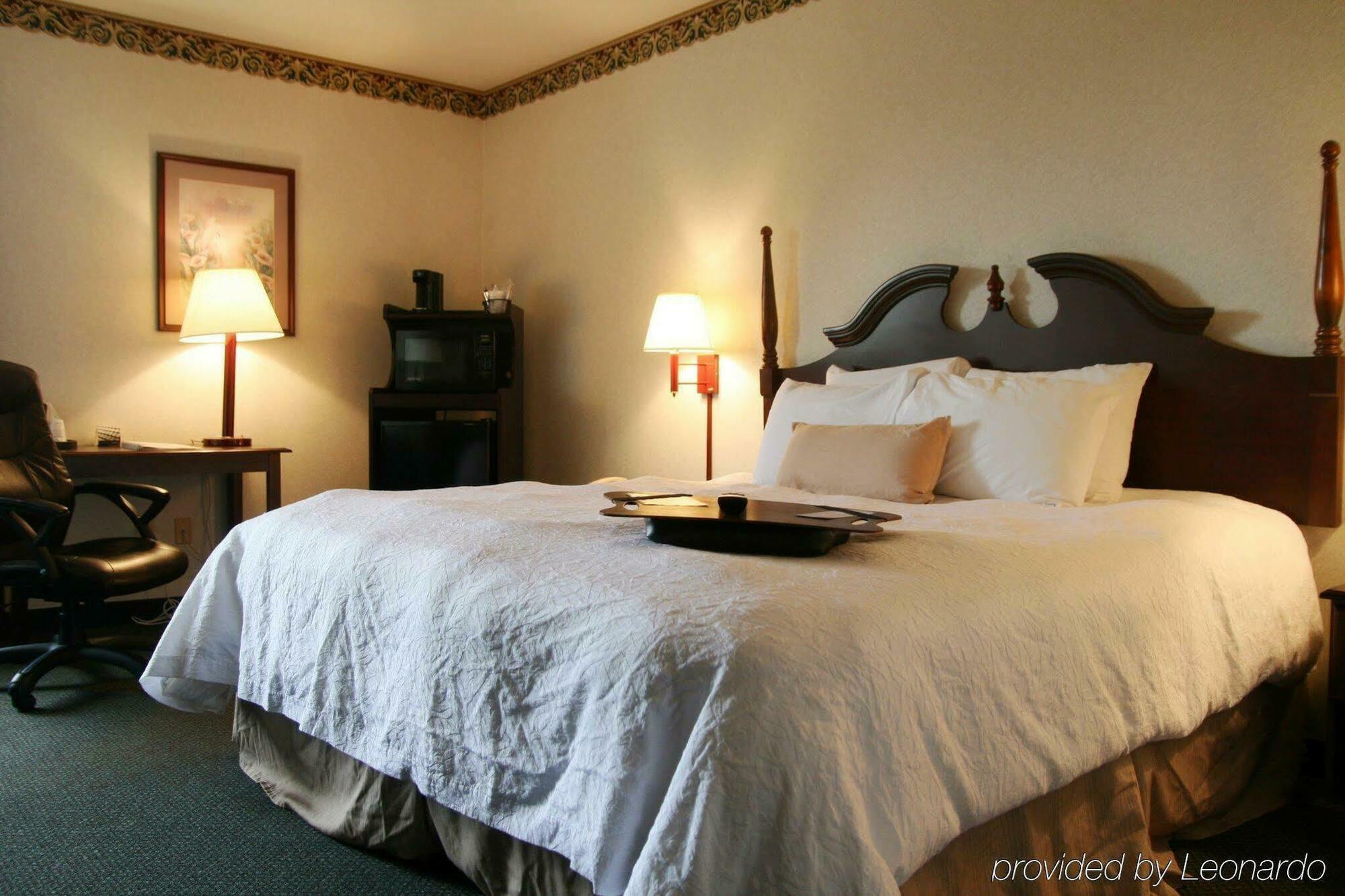 Hampton Inn Данвил Стая снимка